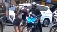 Xác minh clip 2 tài xế ô tô xô xát giữa đường, 1 người bị thương ở TP.HCM