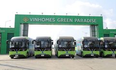 Phúc lợi thiết thực tại VinCons: Công nhân được đưa đón bằng xe buýt điện