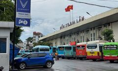 Mô hình trạm sạc tích hợp tại bến xe tạo thuận lợi cho tài xế dịch vụ