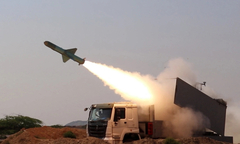 Mỹ tuyên bố tấn công 10.000 mục tiêu, phá 2/3 năng lực sản xuất tên lửa, UAV Iran