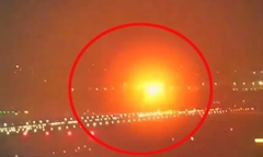 Clip: Động cơ máy bay phát nổ rồi bốc cháy khi vừa cất cánh, phi công phải quay đầu hạ cánh khẩn cấp