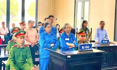  "Bóng hồng " sa ngã: Bố mẹ nhẫn tâm bán con gái 14 tuổi sang Trung Quốc lấy chồng