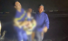 Vụ 2 cháu bé mất tích khi tắm biển: Xuyên đêm tìm kiếm, thấy một nạn nhân