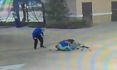 Thiếu niên 18 tuổi dùng võ MMA hạ gục kẻ cầm rìu điên loạn