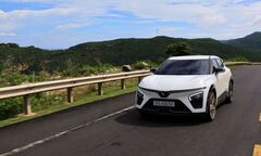 VinFast VF 7 khiến người dùng quyết gắn bó lâu dài: Cầm lái một lần là “dính”, chi phí nhẹ đi rõ rệt