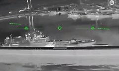 Xuất hiện clip tàu chiến Nga bị "chim sắt " Ukraine tấn công ở cảng Novorossiysk