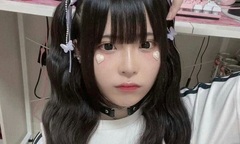 Nữ ca sĩ kiêm YouTuber xinh đẹp đột ngột qua đời ở tuổi 26