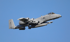 Mỹ điều thêm 12 cường kích A-10 đến gần Iran sau khi đạt thỏa thuận ngừng bắn? 