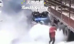 Clip: Lốp xe tải bất ngờ phát nổ như bom, thợ sửa bị hất văng vài mét