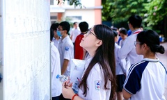 Tuyển sinh vào lớp 10 ở TP.HCM: Điều kiện xét tuyển thẳng là gì, hồ sơ gồm những loại giấy tờ nào?