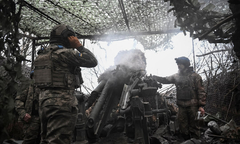 Chiến sự Nga - Ukraine ngày 16/4: Ukraine rút quân ở vùng biên giới, Tổng thống Zelensky thừa nhận  "nóng "