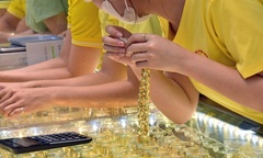 Giá vàng hôm nay (23/4): Vàng SJC và nhẫn đồng loạt giảm