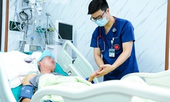 Bác sĩ cảnh báo: Thói quen tắm ngay sau đi nắng làm tăng nguy cơ đột quỵ