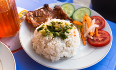 Bộ Y tế yêu cầu truy suất nguồn gốc thực phẩm vụ hơn 40 học sinh nghi ngộ độc, phải nhập viện cấp cứu