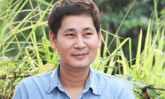 Nam đạo diễn sắp hầu tòa vì tạt mắm tép pha sơn vào nhà con nợ là ai?