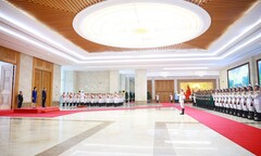 Thủ tướng Lê Minh Hưng chủ trì lễ đón Thủ tướng Nhật Bản