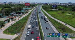 Dừng xe ở làn khẩn cấp trên cao tốc để đi vệ sinh có bị xử phạt?