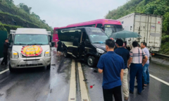 Tin tức tai nạn giao thông ngày 11/5: Bất ngờ  "thủ phạm " khiến 4 ô tô va chạm trên cao tốc Nội Bài - Lào Cai, hư hỏng nặng