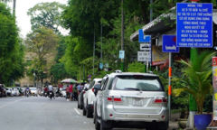 TPHCM: Một phường cấp phép, thu phí sử dụng vỉa hè qua app