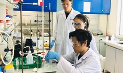 Tin tức giáo dục 24h: Bộ GD&ĐT đề xuất miễn học phí cho người học tiến sĩ chương trình trọng điểm quốc gia