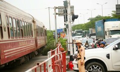 Hà Nội: Vi phạm an toàn giao thông đường sắt giảm sâu sau 3 ngày thực hiện Nghị định 81