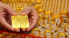 Giá vàng chốt phiên hôm nay (22/5): Vàng miếng SJC và nhẫn tiếp tục giảm