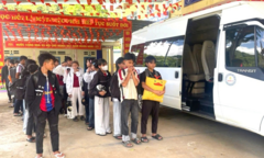 Tin tức giáo dục: Trường học ở Đà Nẵng thuê xe, cử giáo viên đưa 24 học sinh đi thi vào lớp 10