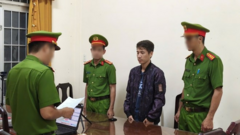 Tin pháp luật nổi bật 24h qua: Tạm giữ hình sự đối tượng cất giấu 11 túi ma túy đá trong cốp xe máy