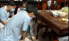 Đang ăn cơm tối cùng gia đình, cụ bà 81 tuổi bất ngờ hóc miếng thịt, ngừng tim