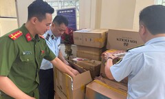 Hà Nội: Phát hiện hơn 8.200 bao thuốc lá ngoại không rõ nguồn gốc 