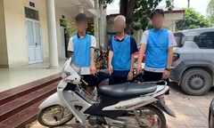 Bắt nhóm thiếu niên dùng hung khí cướp xe máy lúc rạng sáng