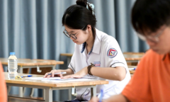 Bộ GD&ĐT nêu giải pháp đảm bảo công bằng chấm thi, bài toán ngăn chặn gian lận thiết bị thông minh