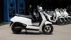 Bỏ xe xăng sang VinFast Evo phiên bản đổi pin, tài xế công nghệ nhẹ gánh chi phí, thu nhập tăng vọt