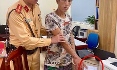 CSGT Hà Nội bắt giữ đối tượng tàng trữ trái phép chất ma túy