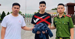 Đối tượng truy nã đặc biệt nguy hiểm ra đầu thú