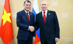 Thủ tướng Lê Minh Hưng hội kiến Tổng thống Nga Vladimir Putin