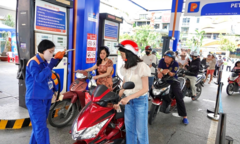 Tin thị trường 24h: Đề xuất giữ mức thuế nhập khẩu xăng dầu 0% đến hết tháng 9