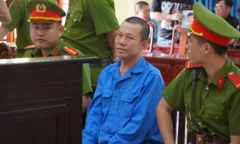 Hàng trăm người theo dõi phiên xử kẻ  "máu lạnh " sát hại 3 người nhà vợ  "hờ "