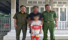 Tin tức thời sự 24h: Công an giúp cháu bé đi lạc trở về nhà an toàn 
