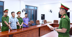 Giữ khẩn cấp giáo viên Trường THPT Chuyên Tuyên Quang liên quan vụ điểm thi bất thường