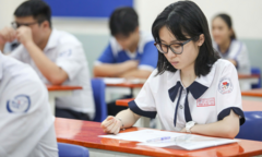 Đạt 22-24 điểm khối D01 năm 2026, thí sinh nên cân nhắc những trường nào?
