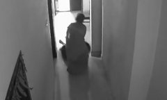 Mâu thuẫn tài sản, người phụ nữ ở Ấn Độ hành hung mẹ chồng, toàn bộ sự việc được camera ghi lại