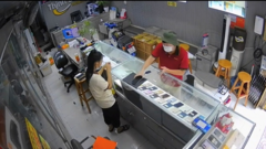 Vụ cướp 2 điện thoại ở Lâm Đồng: Nghi phạm ra đầu thú, giao nộp tang vật