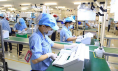 Làm thêm vào ngày nghỉ bù lễ, người lao động được hưởng mức lương thế nào?