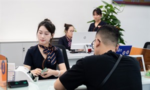 Thị trường 24h: Từ 1/11, chia sẻ thông tin tín dụng phải có sự đồng ý của khách hàng