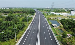 Phấn đấu thông xe toàn tuyến cao tốc Bến Lức - Long Thành trước 30/9