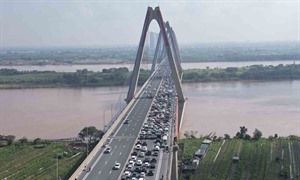 Thí điểm tăng khoảng cách an toàn trên cầu Nhật Tân từ hôm nay (27/9)