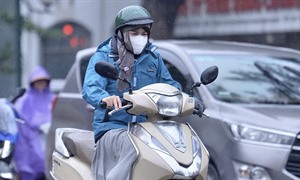 Không khí lạnh tăng cường, miền Trung chuẩn bị đón đợt mưa lớn kéo dài