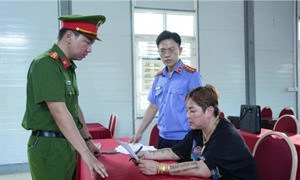 Luật sư cảnh báo nguy cơ vướng vòng lao lý khi cho vay lãi nặng trong giao dịch dân sự