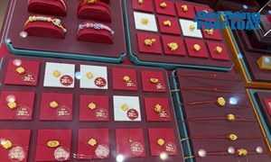 Giá vàng ngày 25/10: Nhìn lại tuần đầy biến động của vàng thế giới, trong nước nhiều thương hiệu giảm còn 141,7 triệu đồng/lượng